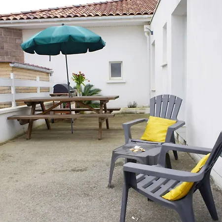 Maison Pour 4 Personnes à 300 M De L'océan *